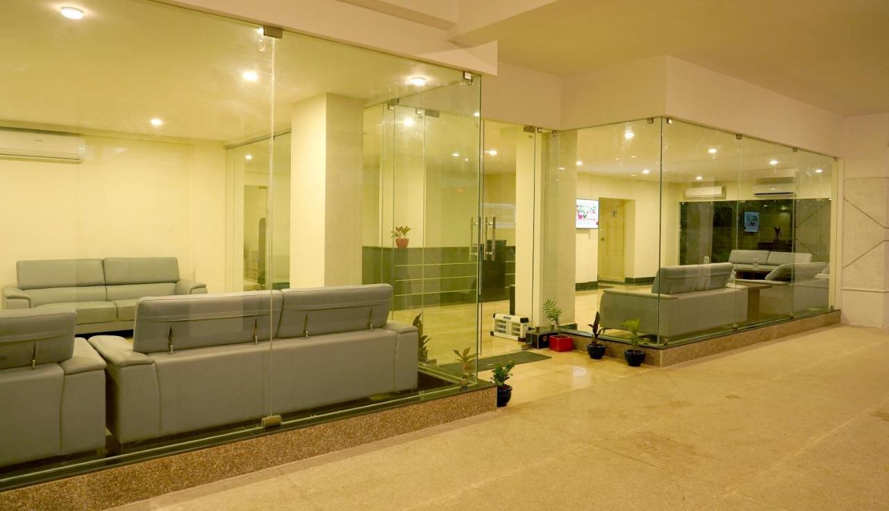 Hotel D Dev Vijayawāda Εξωτερικό φωτογραφία