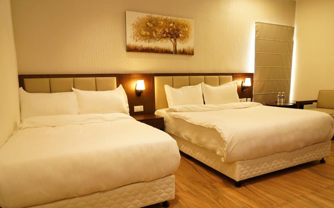 Hotel D Dev Vijayawāda Εξωτερικό φωτογραφία