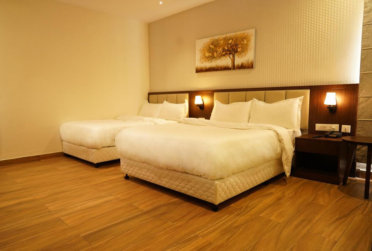 Hotel D Dev Vijayawāda Εξωτερικό φωτογραφία