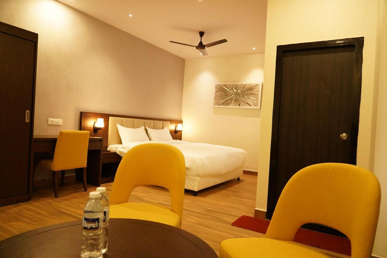 Hotel D Dev Vijayawāda Εξωτερικό φωτογραφία