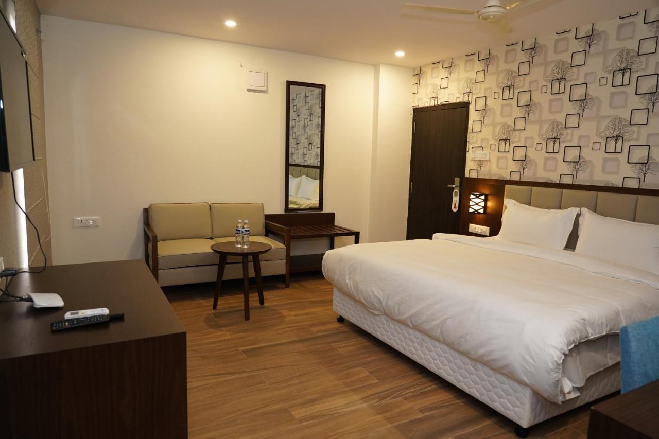 Hotel D Dev Vijayawāda Εξωτερικό φωτογραφία
